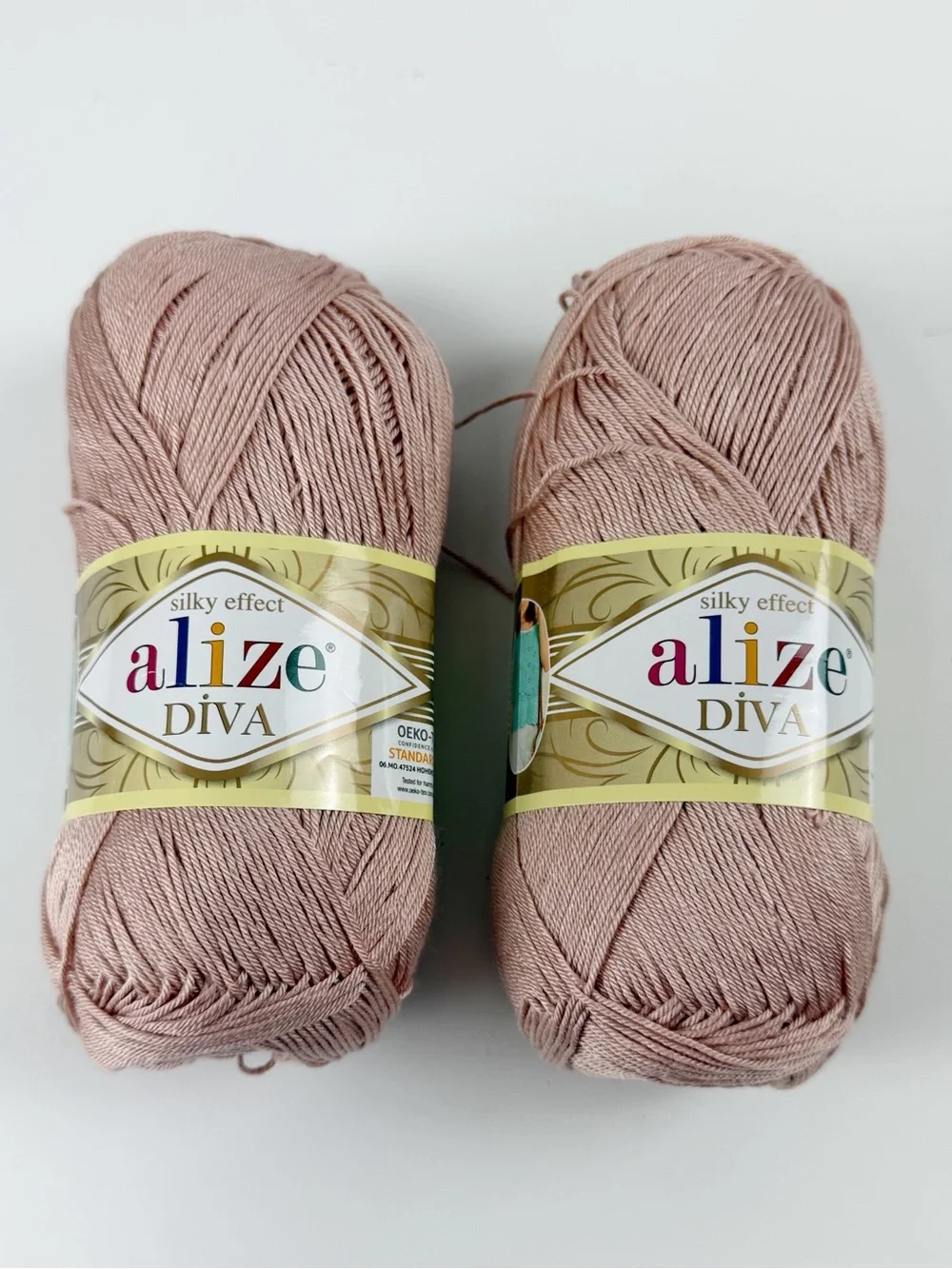 Alize Diva Yarn Silky Effect Lot of 2 Skeins 382 Powder 383 Yards 100g NWT